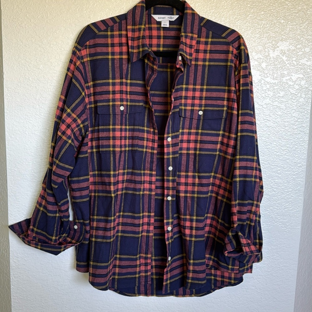Old navy plaid Button-Down Shirt L
